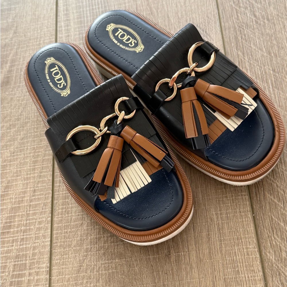 Tods - Navy and Brown Tassel Slides